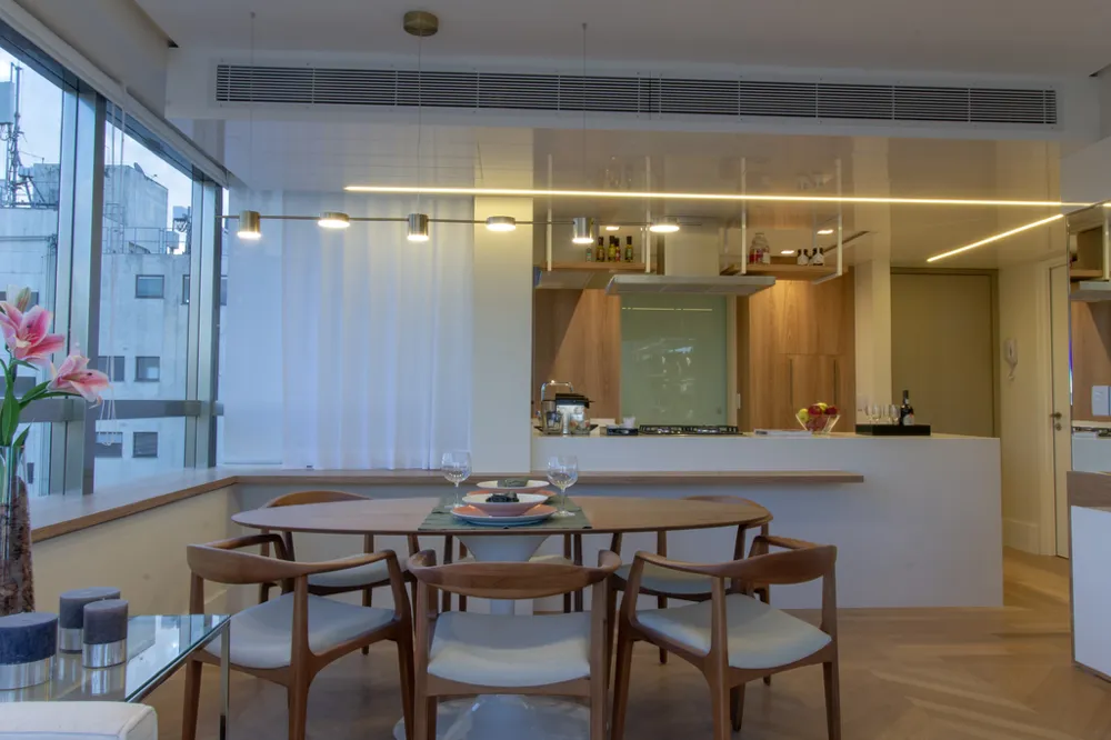 Apartamento para venda no bairro Moinhos de Vento em Porto Alegre