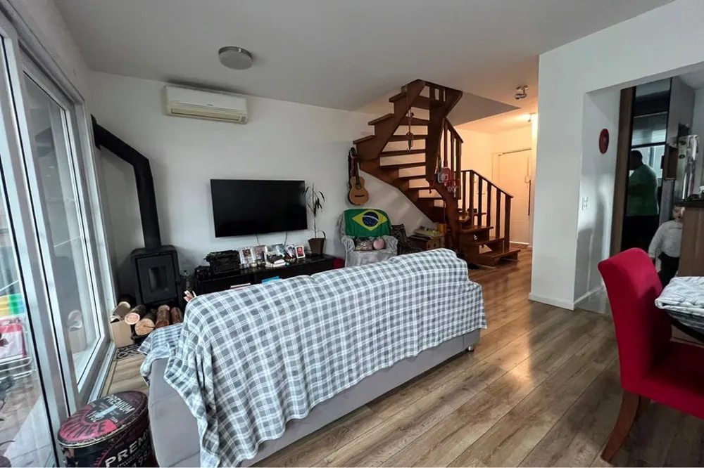 Casa em Condomínio para venda no bairro Lomba do Pinheiro em Porto Alegre