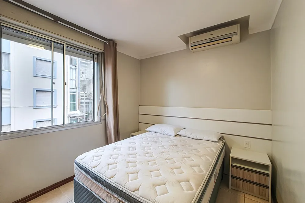 Apartamento para venda no bairro Vila Nova em Porto Alegre