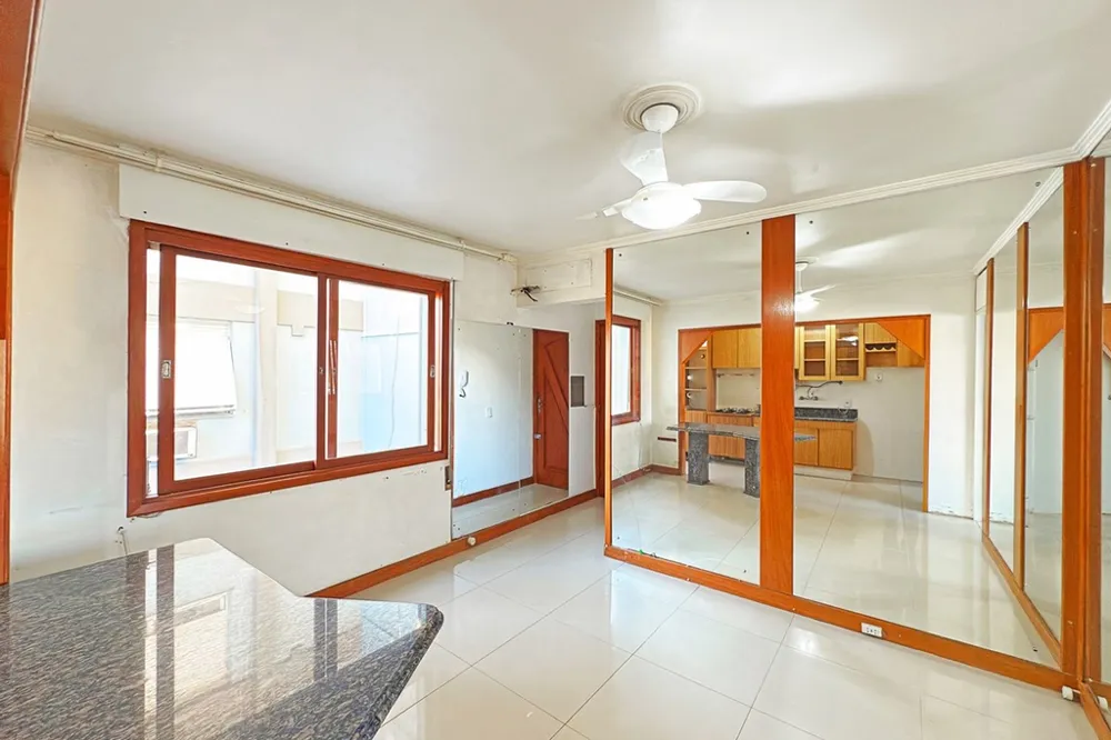 Apartamento para venda no bairro Centro Histórico em Porto Alegre