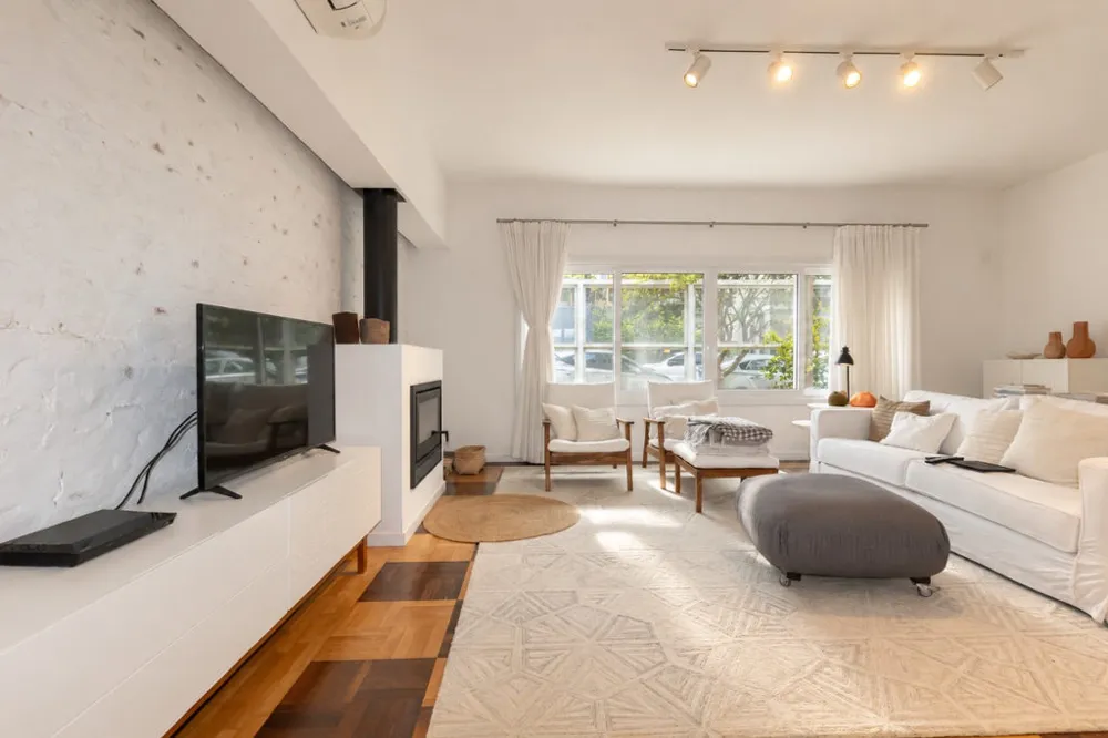 Casa para venda no bairro Três Figueiras em Porto Alegre