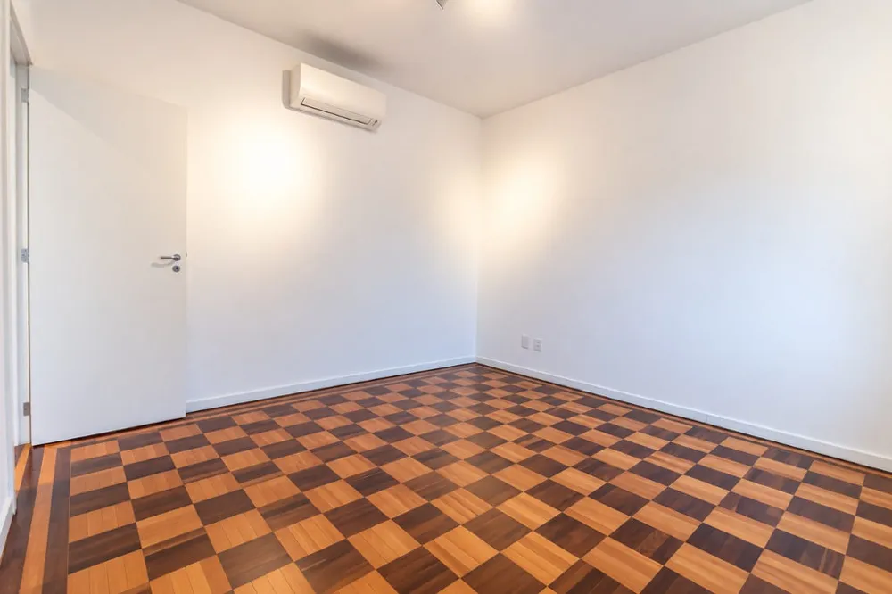 Casa para venda no bairro Três Figueiras em Porto Alegre