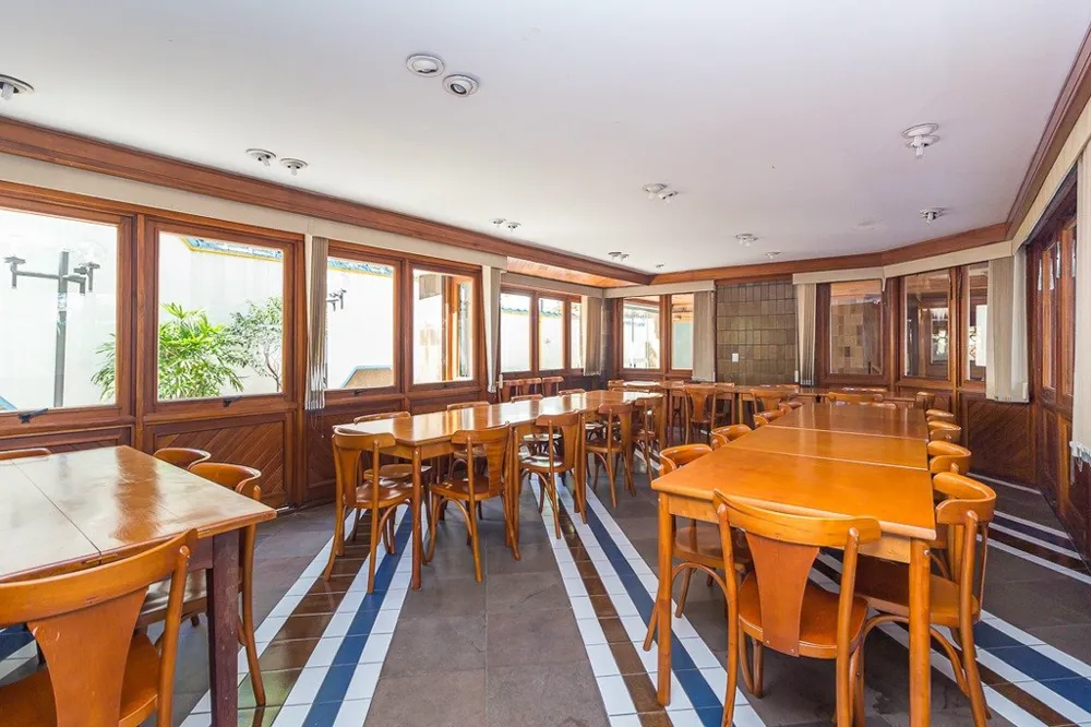 Apartamento para venda no bairro Moinhos de Vento em Porto Alegre