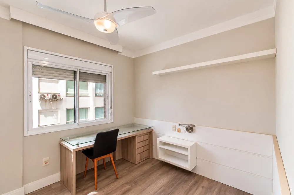 Apartamento para venda no bairro Passo da Areia em Porto Alegre