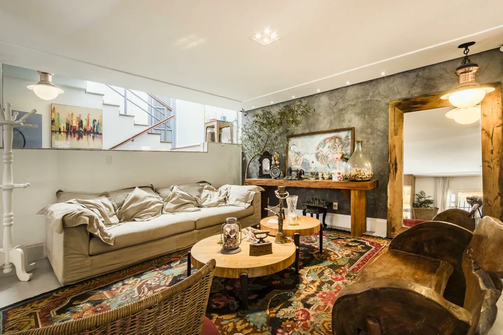 Casa para venda no bairro Chácara das Pedras em Porto Alegre