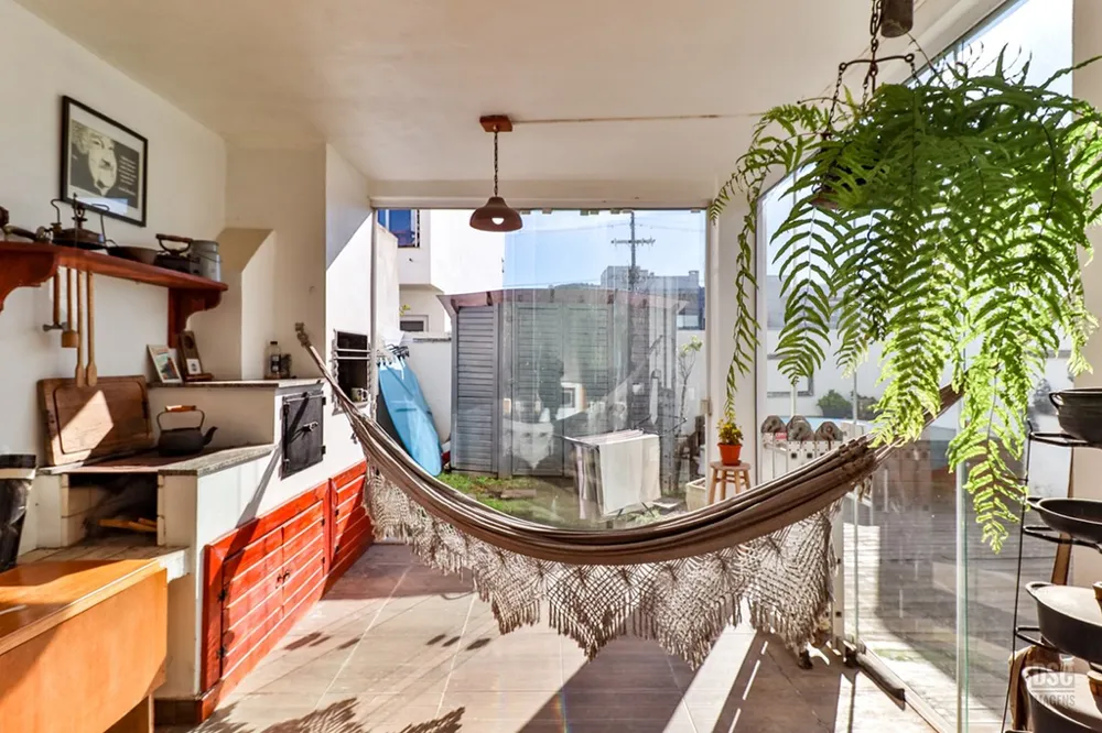 Casa em Condomínio para venda no bairro Hípica em Porto Alegre