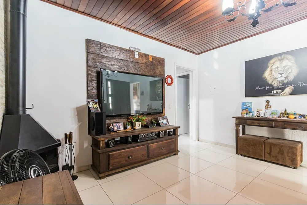 Casa para venda no bairro Rubem Berta em Porto Alegre