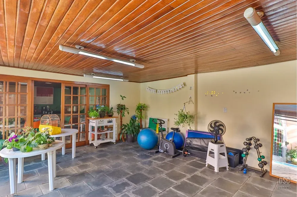 Casa para venda no bairro Rubem Berta em Porto Alegre