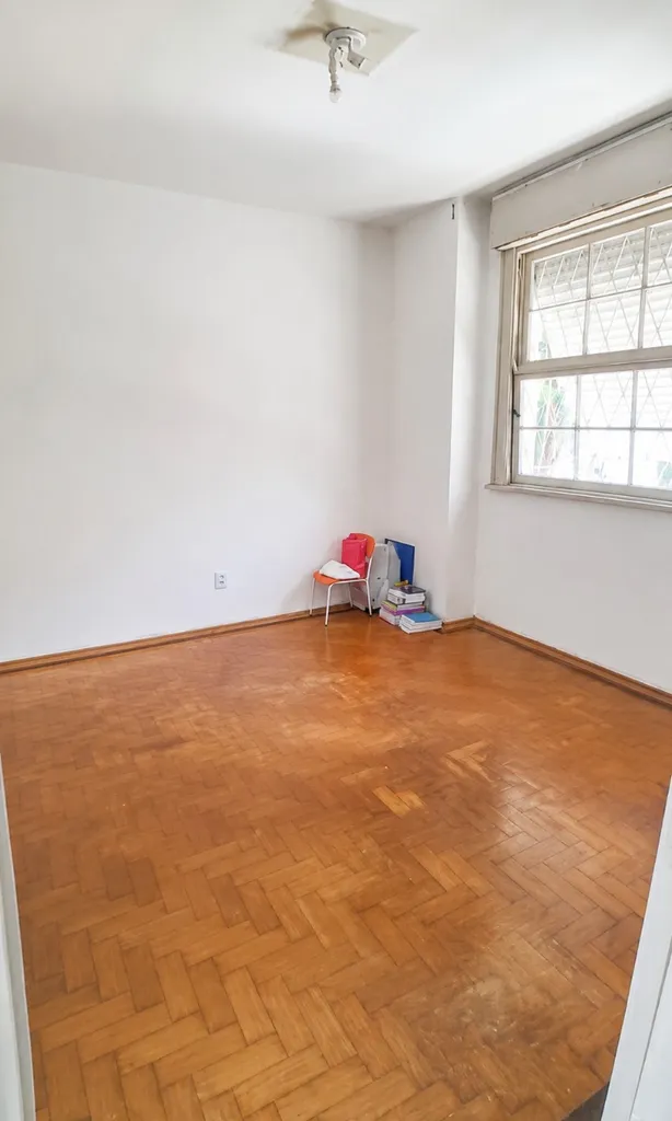 Casa para venda no bairro Auxiliadora em Porto Alegre
