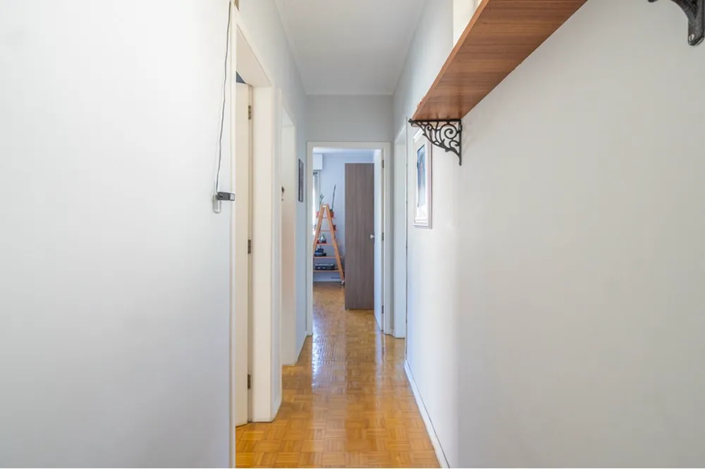 Apartamento para venda no bairro Medianeira em Porto Alegre