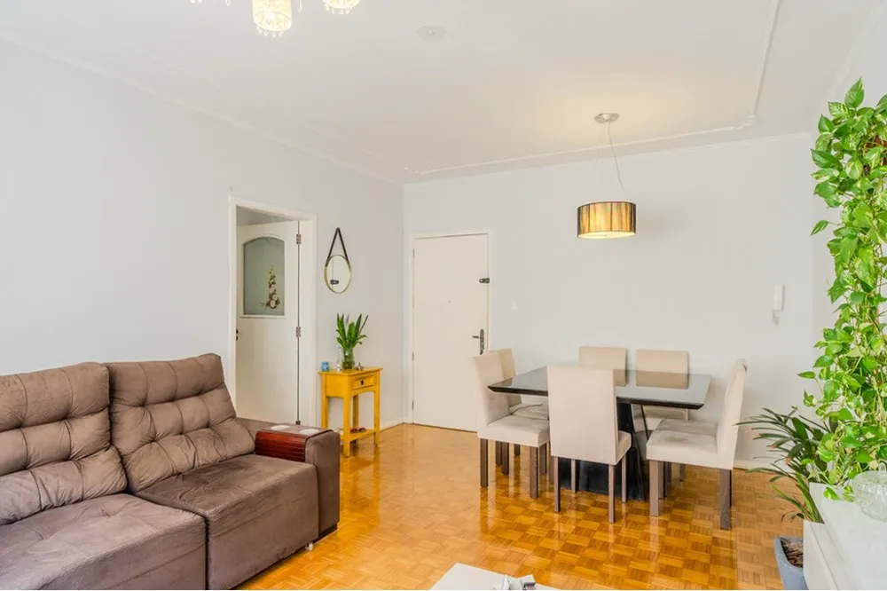 Apartamento para venda no bairro Medianeira em Porto Alegre