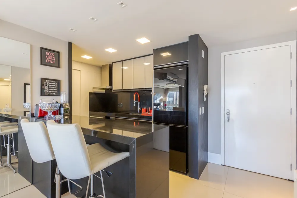 Apartamento para venda no bairro Passo da Areia em Porto Alegre