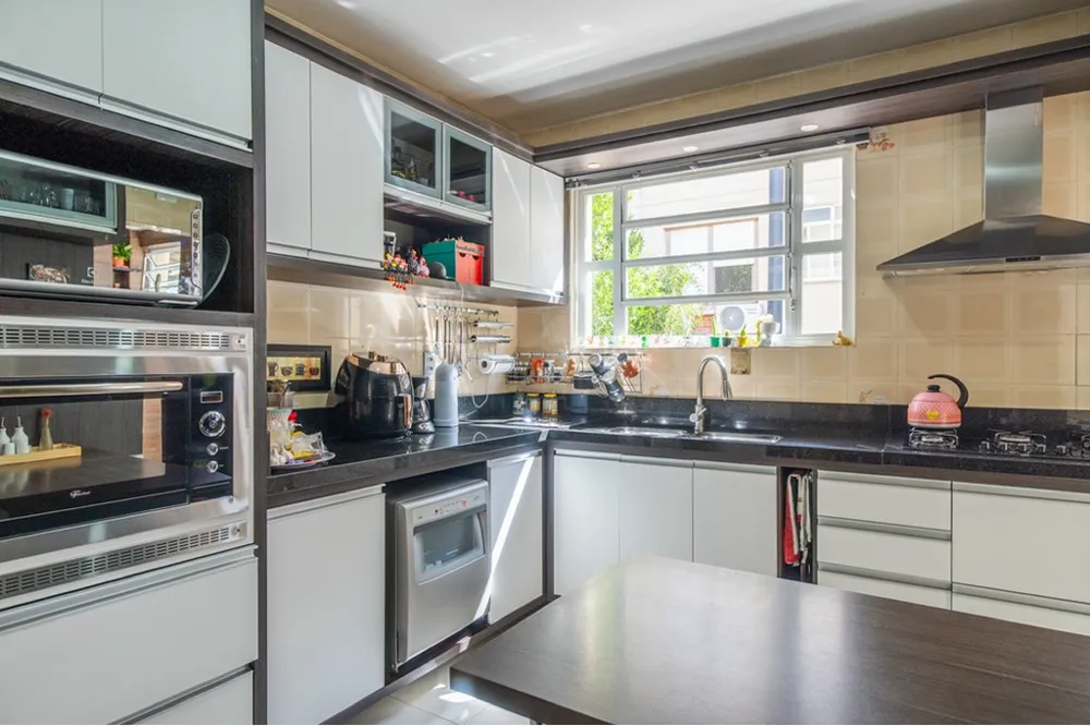 Apartamento para venda no bairro Medianeira em Porto Alegre