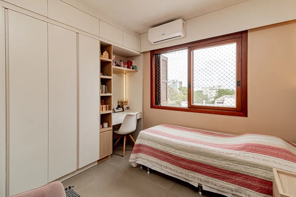 Apartamento para venda no bairro Menino Deus em Porto Alegre