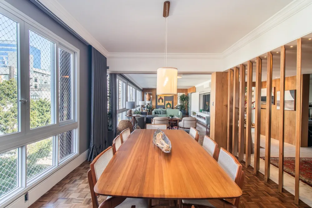 Apartamento para venda no bairro Moinhos de Vento em Porto Alegre