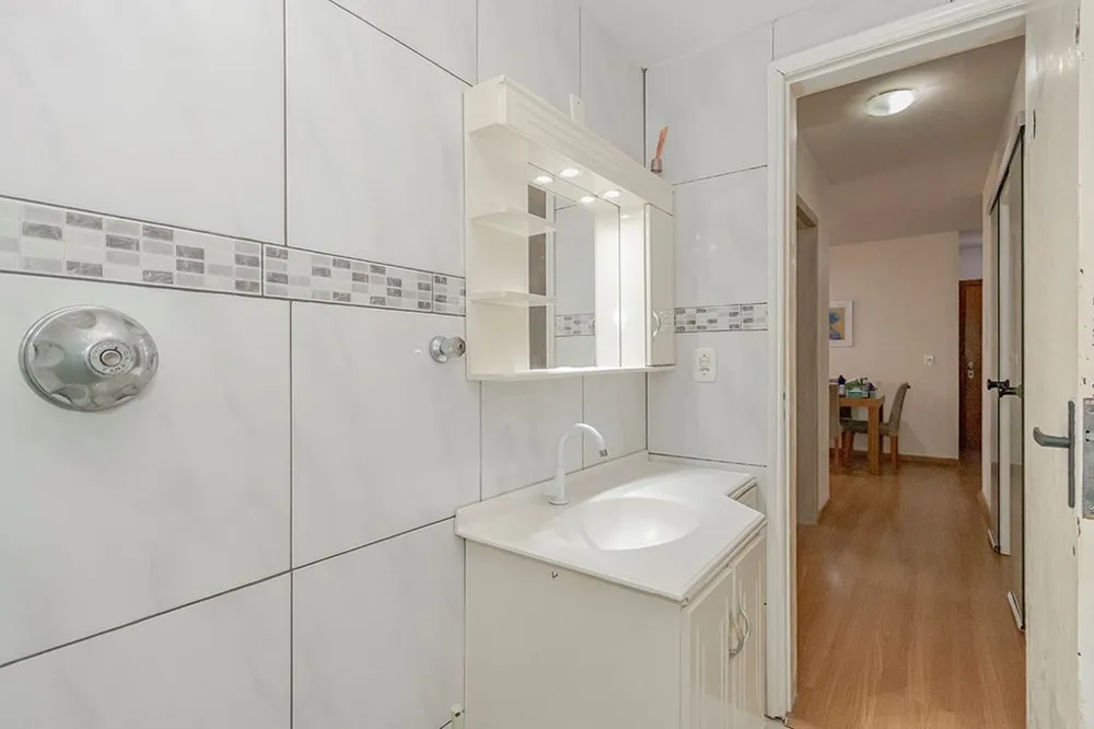 Apartamento para venda no bairro Vila Ipiranga em Porto Alegre