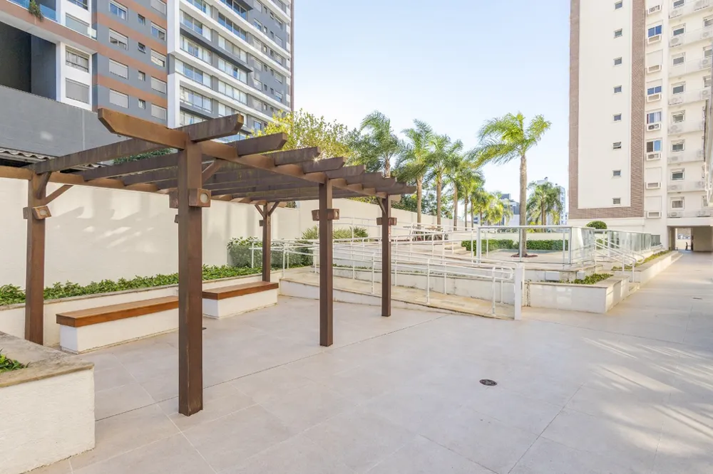 Apartamento para venda no bairro Passo da Areia em Porto Alegre