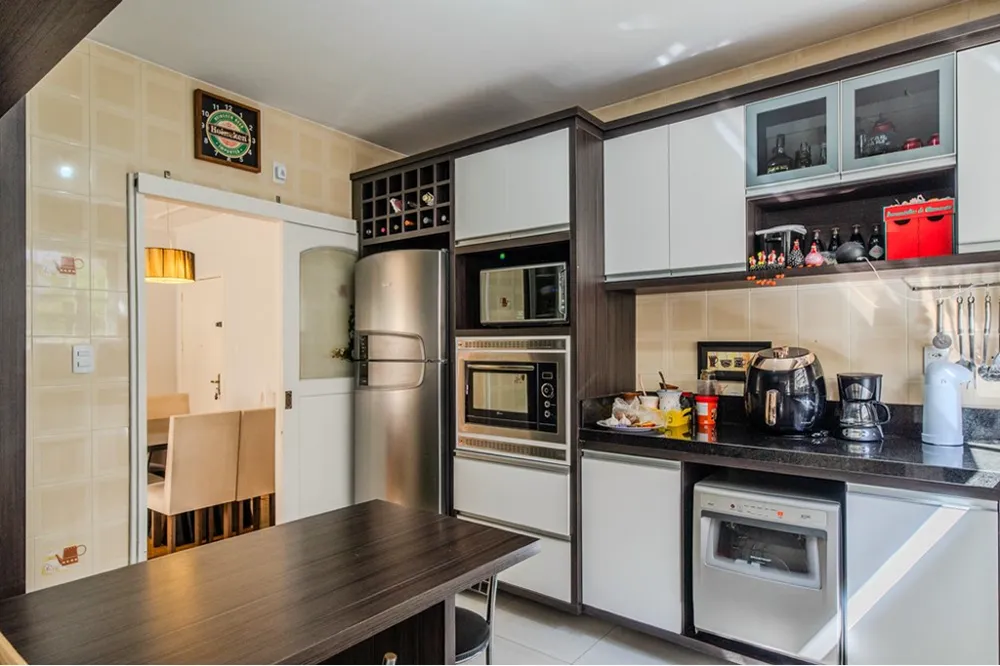 Apartamento para venda no bairro Medianeira em Porto Alegre