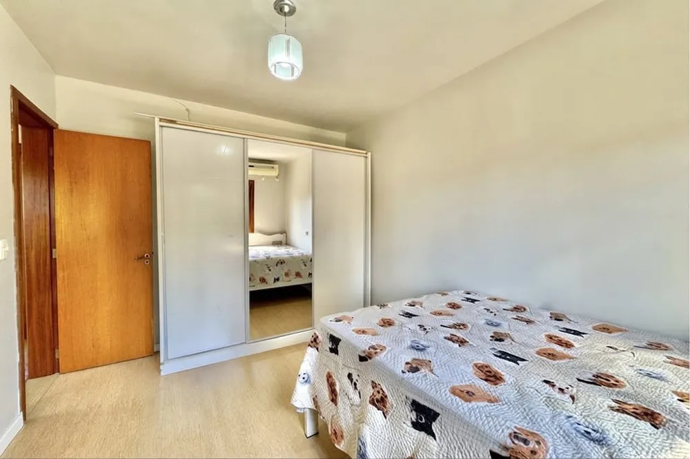 Casa para venda no bairro Nossa Senhora das Graças em Canoas