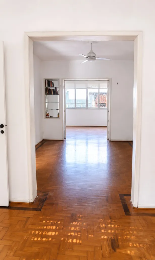 Casa para venda no bairro Auxiliadora em Porto Alegre