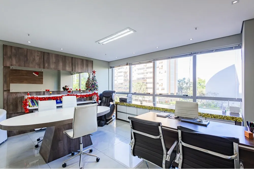 Sala para venda no bairro Petrópolis em Porto Alegre