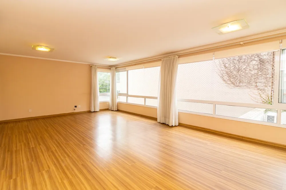 Apartamento para venda no bairro Moinhos de Vento em Porto Alegre