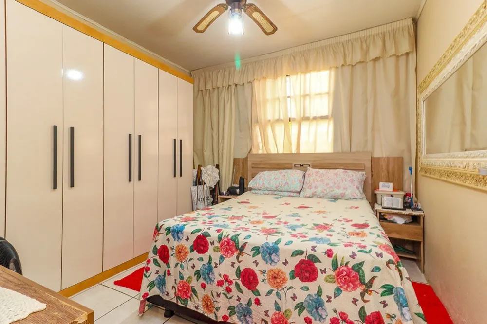 Casa para venda no bairro Rubem Berta em Porto Alegre