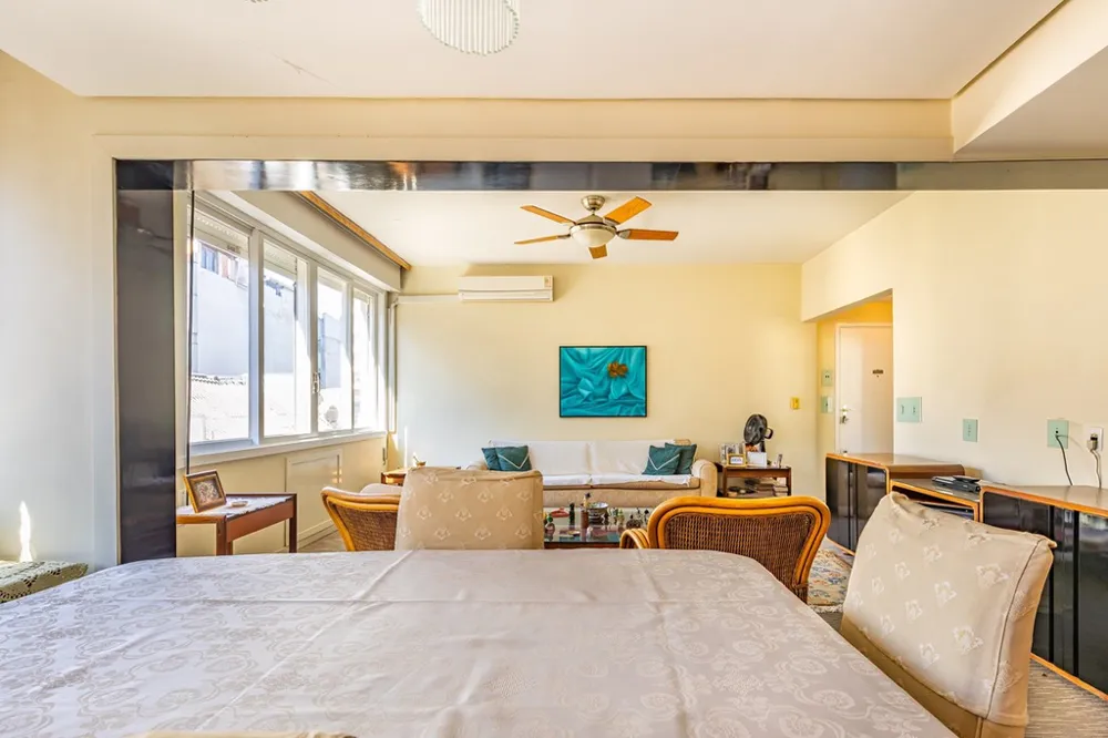 Apartamento para venda no bairro Centro Histórico em Porto Alegre