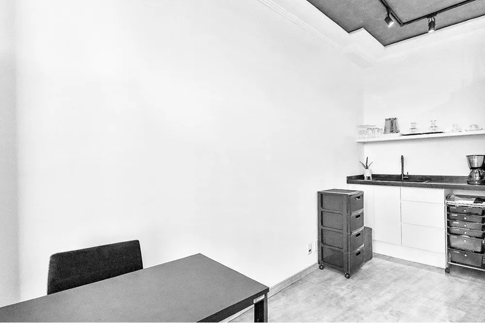 Sala para venda no bairro Tristeza em Porto Alegre