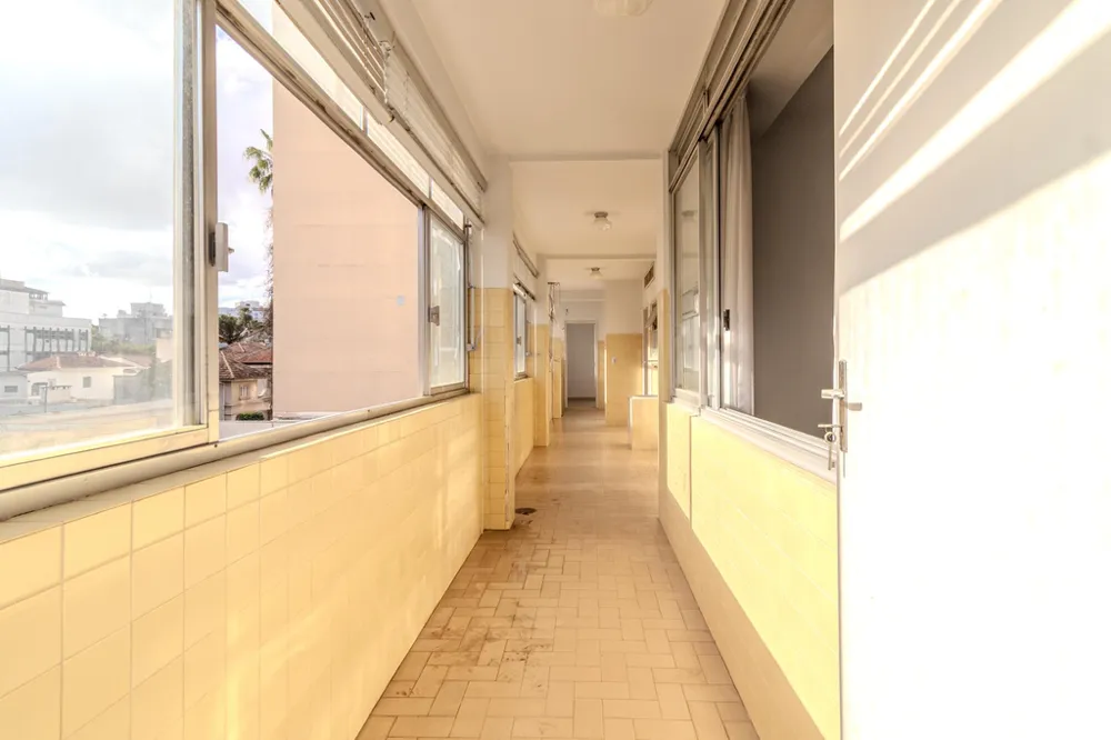Apartamento para venda no bairro Moinhos de Vento em Porto Alegre