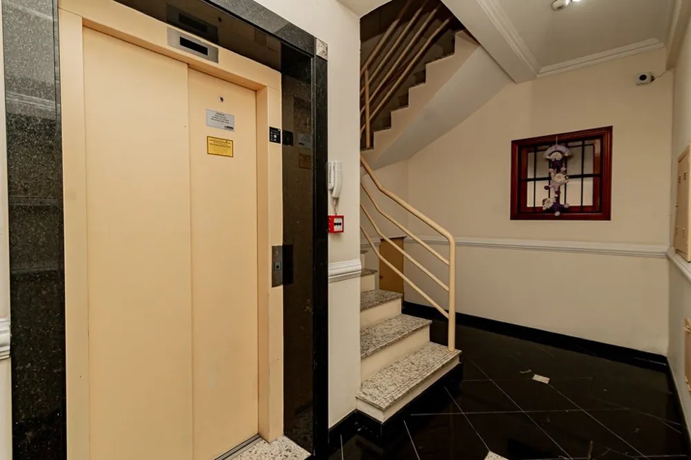 Apartamento para venda no bairro Menino Deus em Porto Alegre