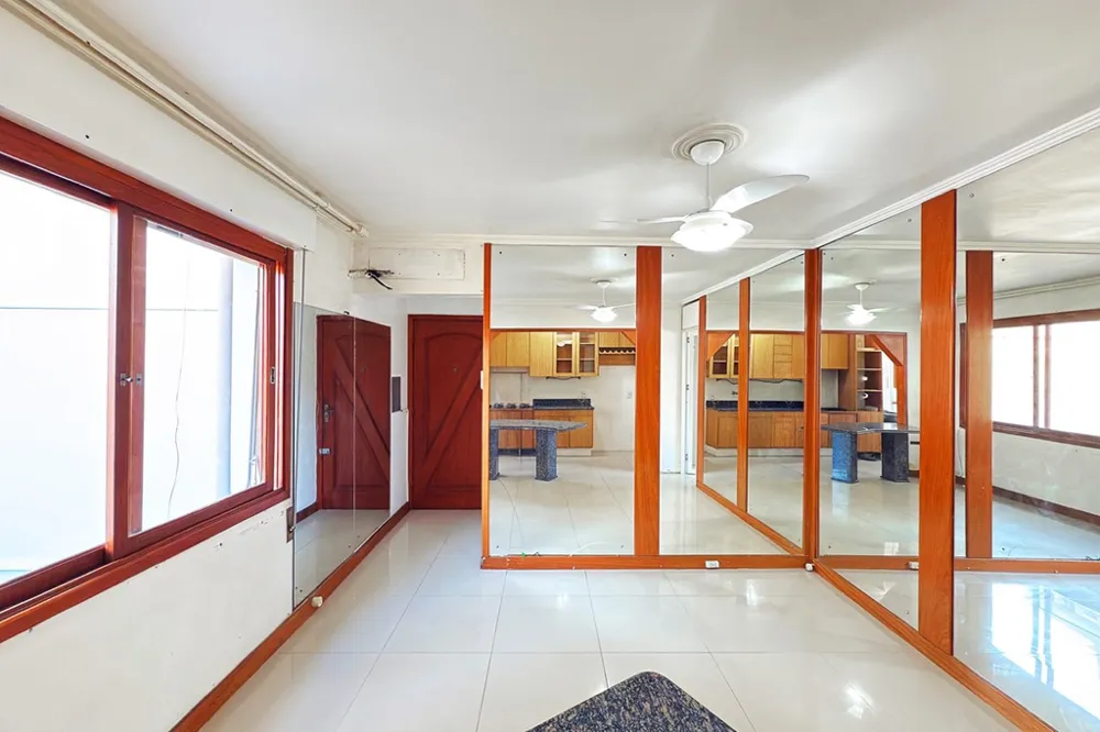 Apartamento para venda no bairro Centro Histórico em Porto Alegre
