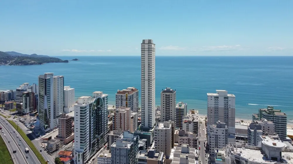 Apartamento para venda no bairro Meia Praia em Itapema