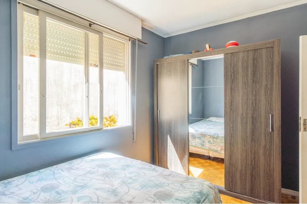 Apartamento para venda no bairro Medianeira em Porto Alegre
