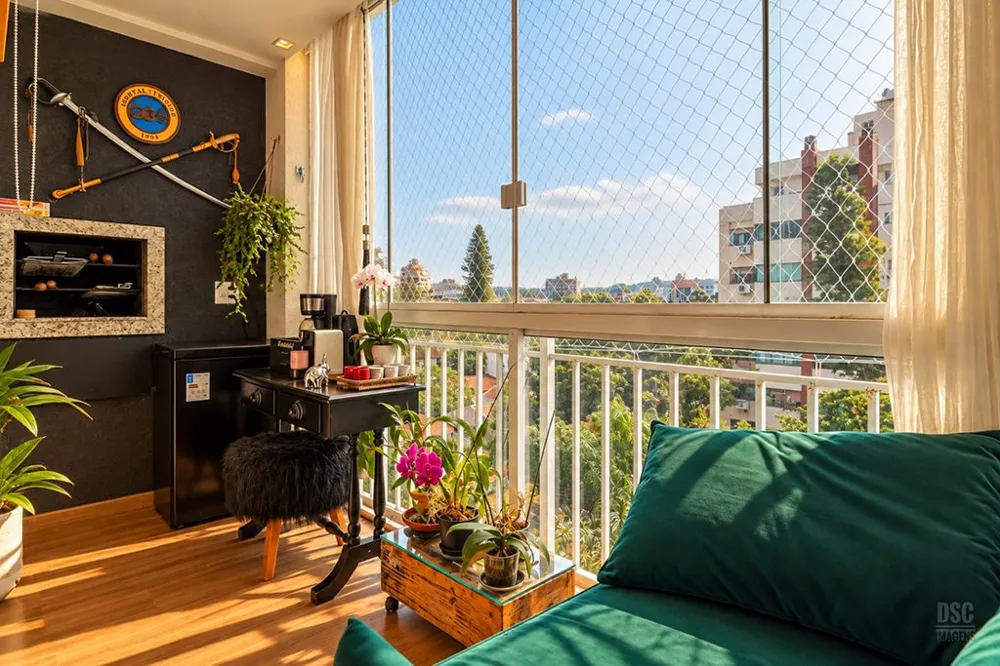 Apartamento para venda no bairro Vila Ipiranga em Porto Alegre