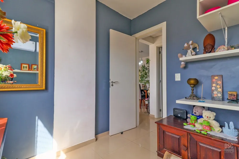 Apartamento para venda no bairro Medianeira em Porto Alegre