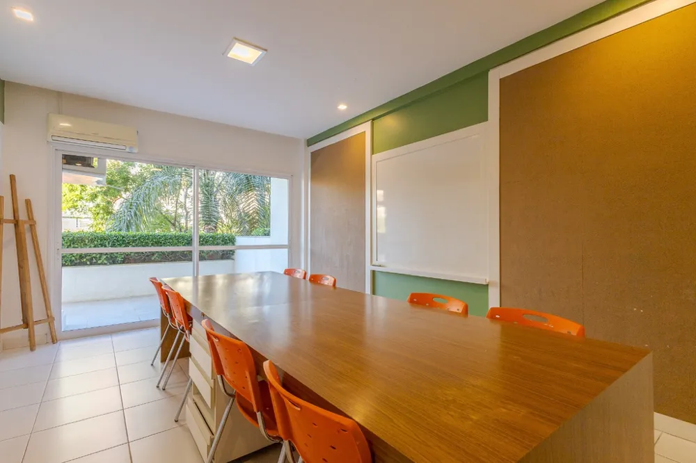 Apartamento para venda no bairro Passo da Areia em Porto Alegre