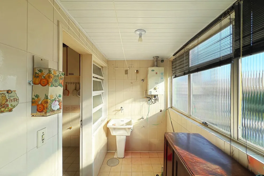 Apartamento para venda no bairro Menino Deus em Porto Alegre