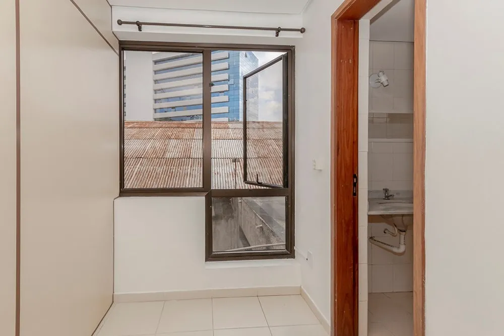 Sala para venda no bairro Floresta em Porto Alegre