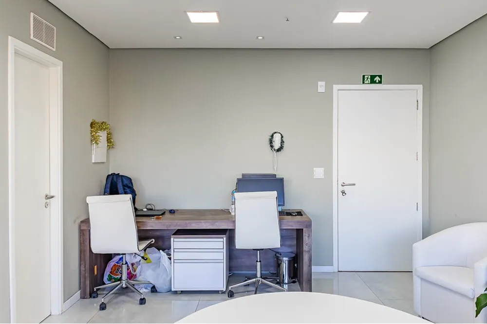 Sala para venda no bairro Petrópolis em Porto Alegre
