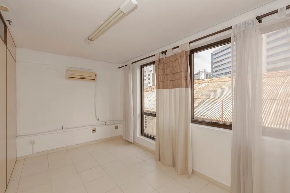Sala para venda no bairro Floresta em Porto Alegre