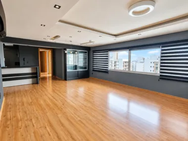 Apartamento para venda no bairro Passo da Areia em Porto Alegre