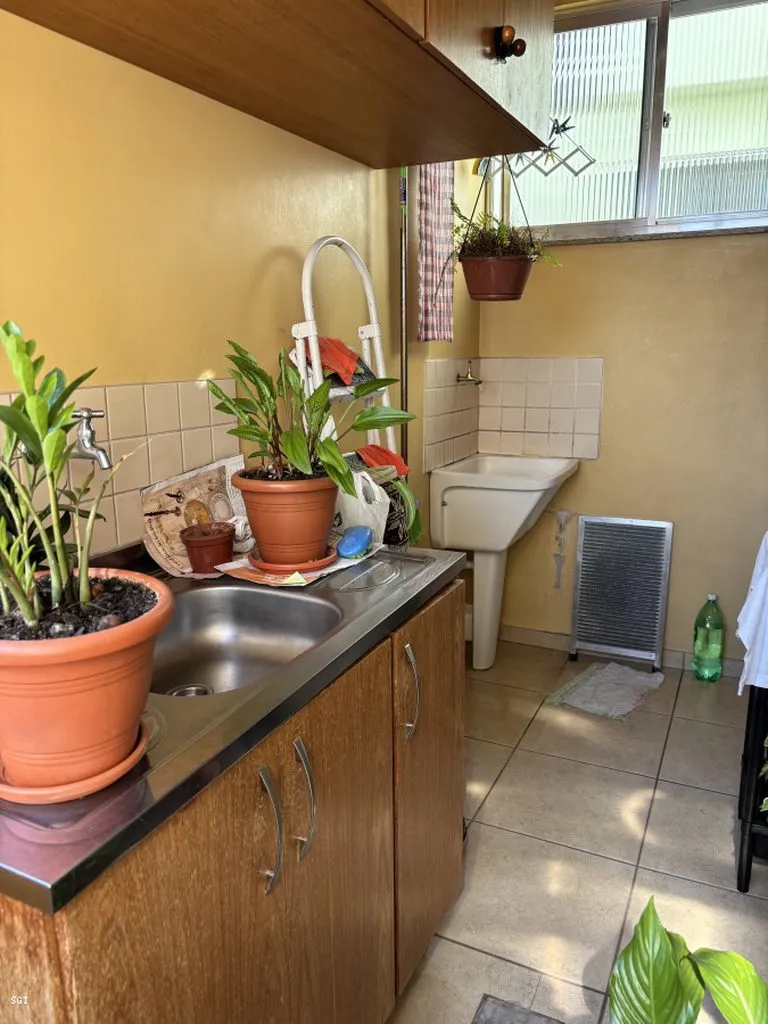 Apartamento para venda no bairro Jardim Botânico em Porto Alegre