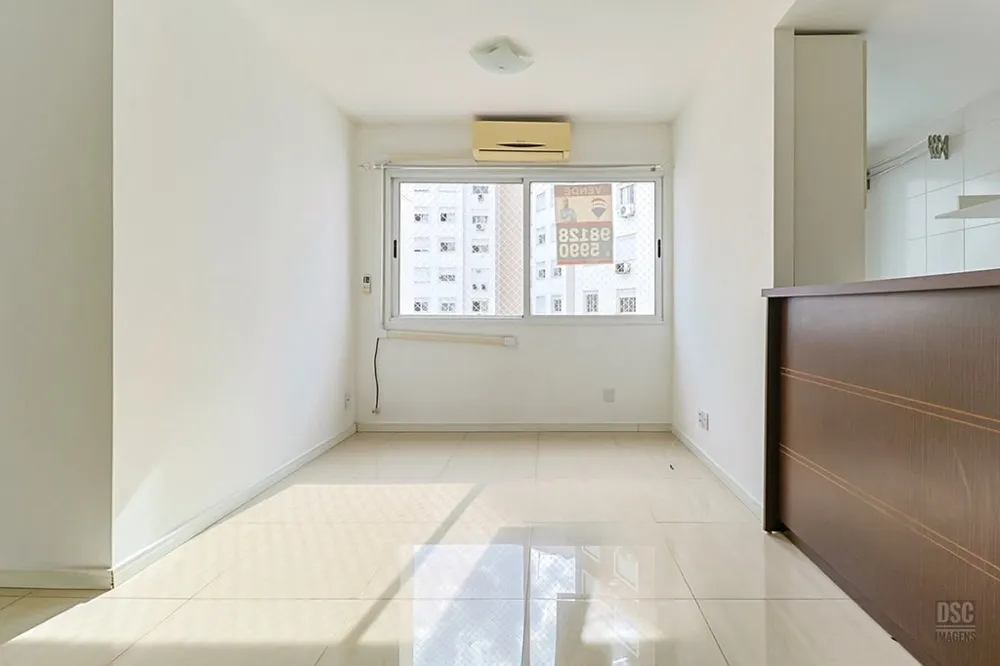 Apartamento para venda no bairro Vila Ipiranga em Porto Alegre