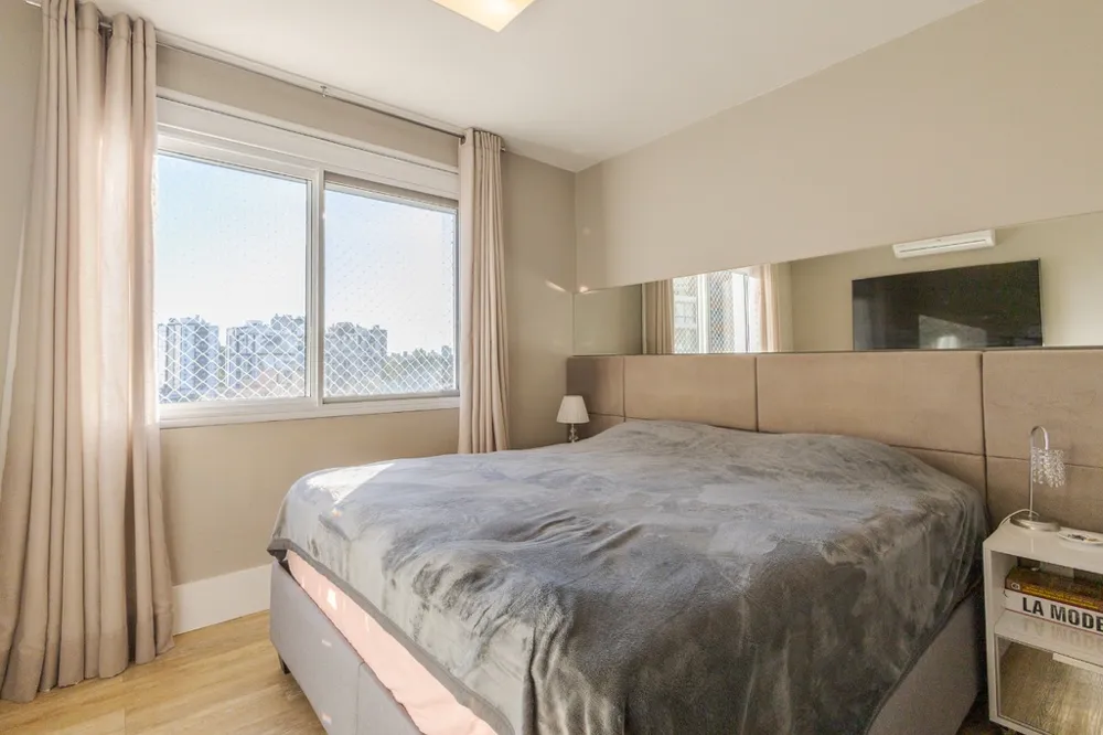 Apartamento para venda no bairro Passo da Areia em Porto Alegre