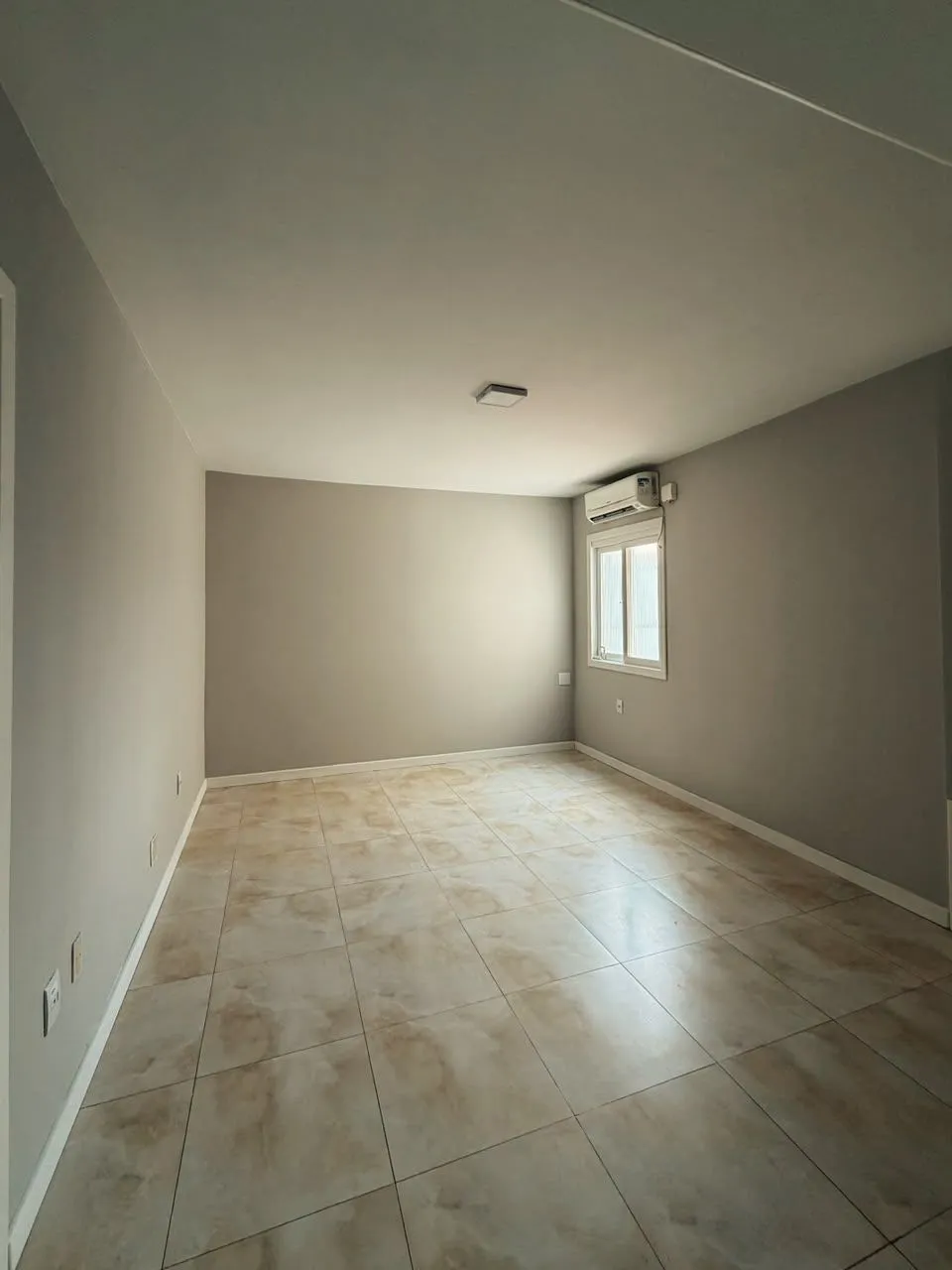 Sala comercial para venda no bairro Centro em Torres