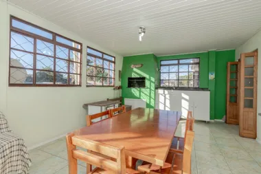 Casa para venda no bairro Vila Nova em Porto Alegre