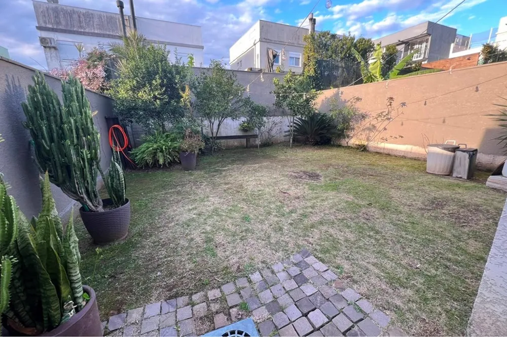 Casa em Condomínio para venda no bairro Lomba do Pinheiro em Porto Alegre