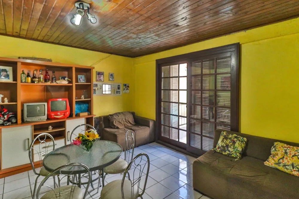 Casa para venda no bairro Rubem Berta em Porto Alegre