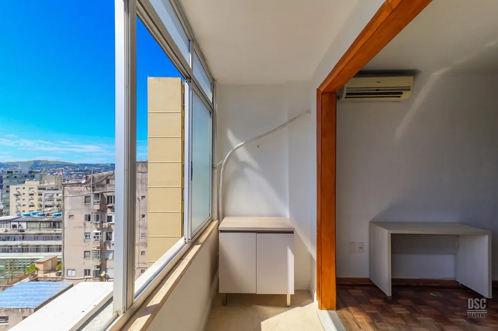 Apartamento para venda no bairro Centro Histórico em Porto Alegre